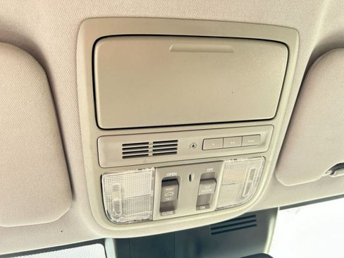 Used 2017 Honda CR-V Touring image 17