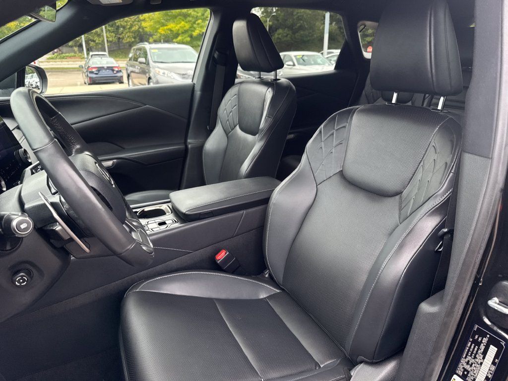 Used 2024 Lexus RX 350 Premium w/ Cold Area Package AWD/4WD image 16