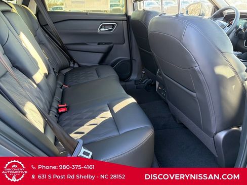 New 2026 Nissan Rogue Platinum w/ Tech Package AWD/4WD image 38