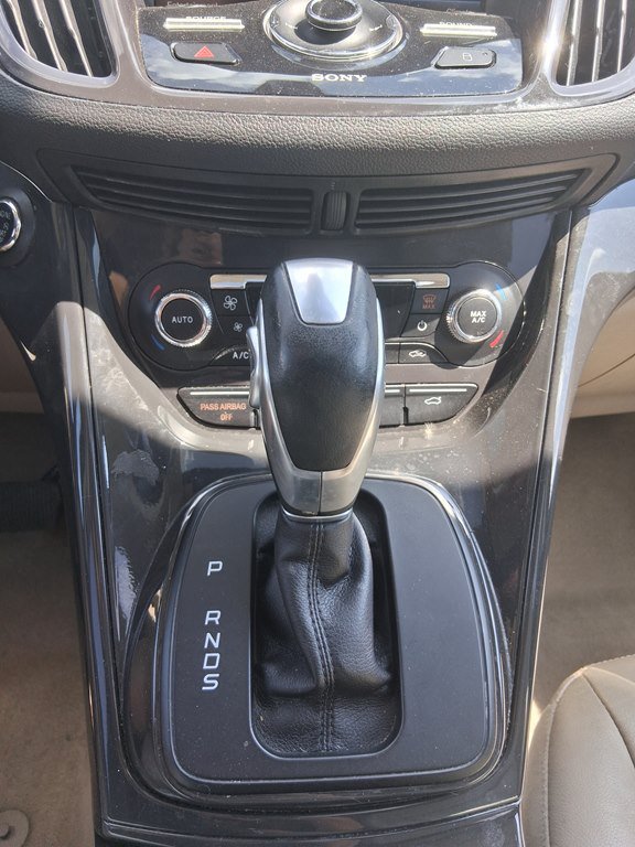 Used 2015 Ford Escape SE FWD image 16