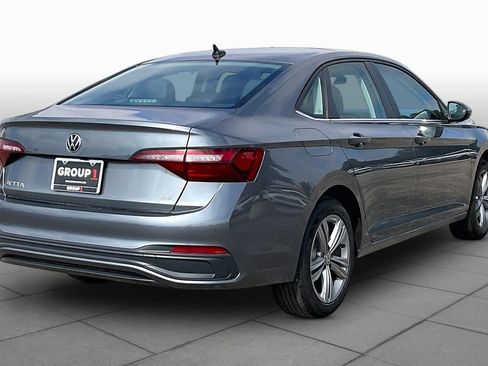 Used 2024 Volkswagen Jetta SE FWD image 13