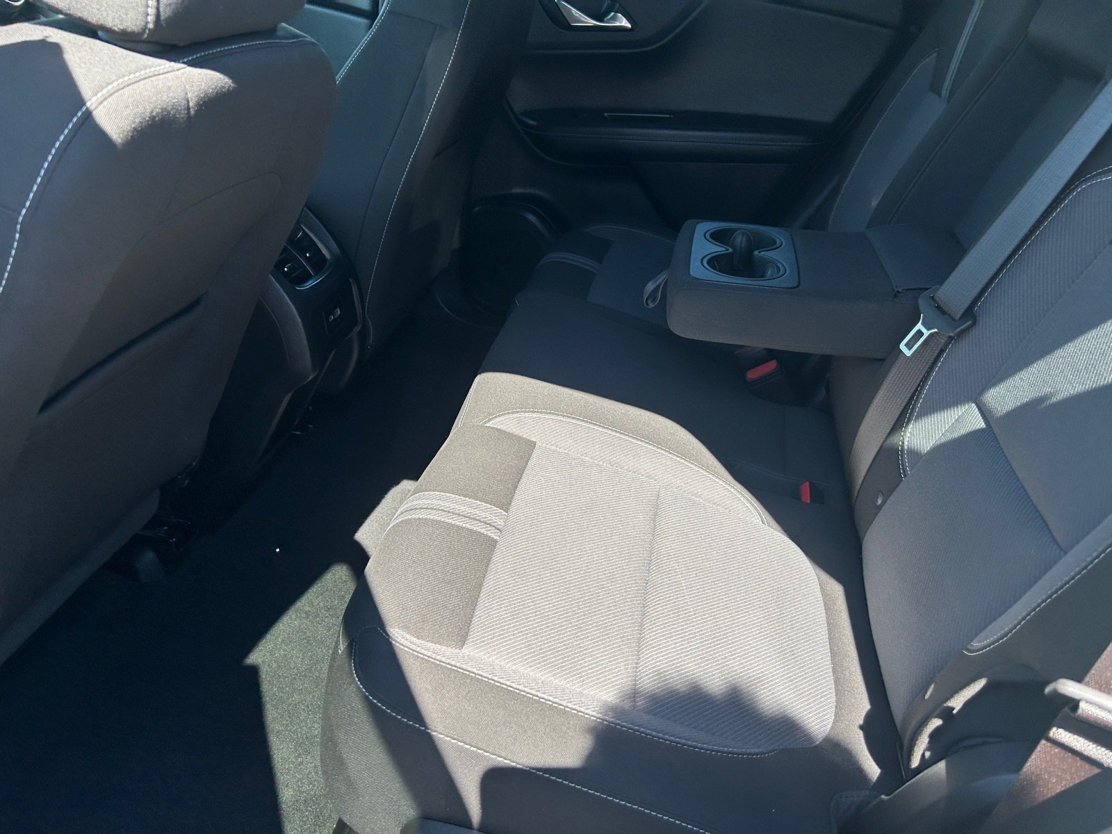 Used 2025 Chevrolet Blazer LT FWD image 17