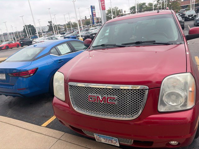 Used 2012 GMC Yukon Denali AWD/4WD image 2
