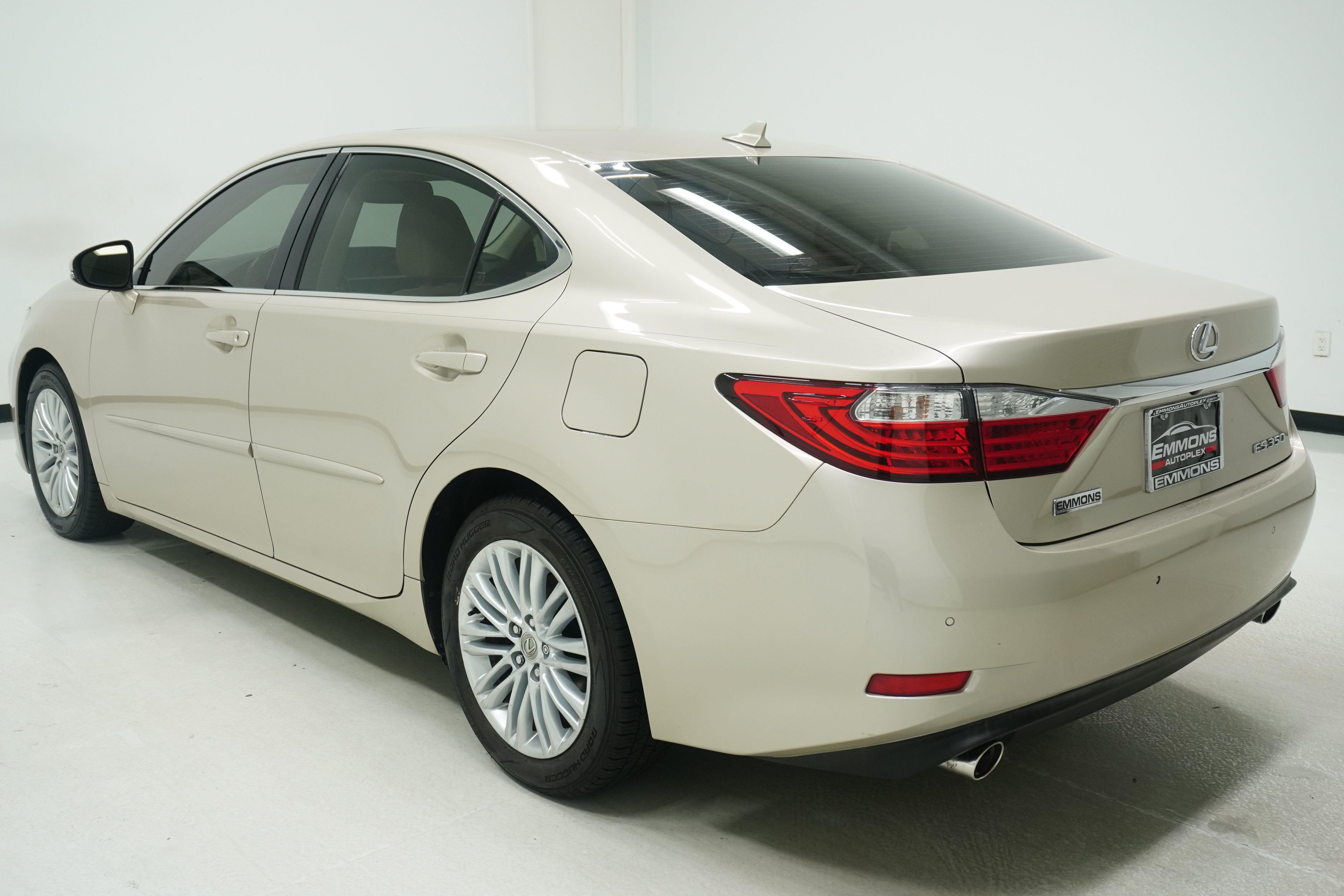 Used 2013 Lexus ES 350 w/ Luxury Pkg FWD image 6