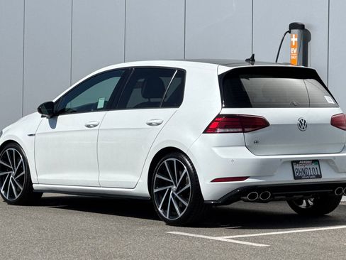 Used 2018 Volkswagen Golf R 4-Door AWD/4WD image 3