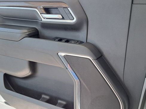 Used 2024 Chevrolet Silverado 2500 LT image 24