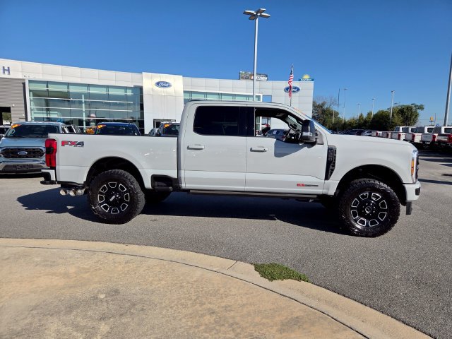 Used 2025 Ford F350 Platinum AWD/4WD image 11