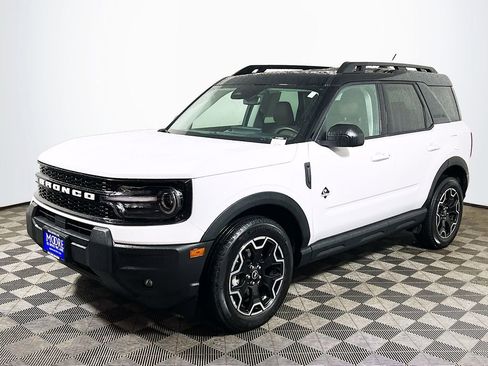 Used 2025 Ford Bronco Sport Outer Banks AWD/4WD image 3