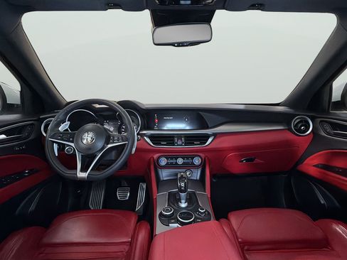 Used 2019 Alfa Romeo Stelvio Ti Sport w/ Quick Order Package 22S Sport AWD/4WD image 30