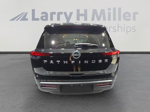 New 2025 Nissan Pathfinder SV w/ Cargo Package image 4