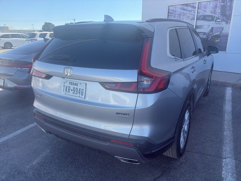 Used 2023 Honda CR-V Sport Touring image 4