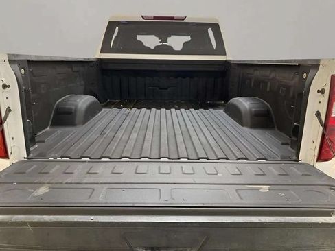 Used 2025 Chevrolet Silverado 2500 LT AWD/4WD image 82