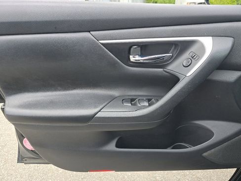 Used 2016 Nissan Altima 2.5 SV w/ Convenience Package FWD image 22