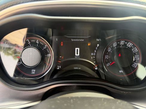 Used 2022 Dodge Challenger SXT w/ Driver Convenience Group AWD/4WD image 15