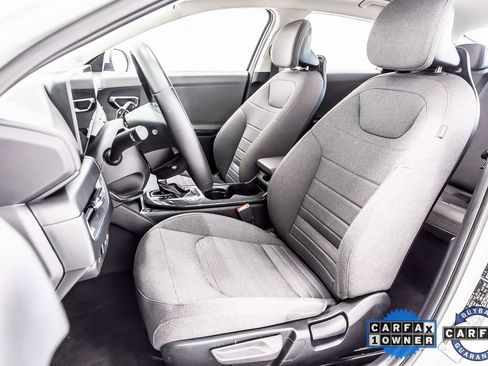 Used 2025 Kia K4 EX image 26