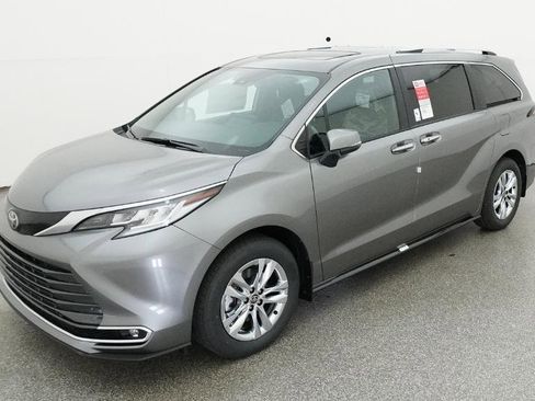 New 2026 Toyota Sienna Limited FWD image 1