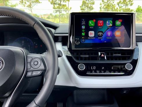 Used 2026 Toyota Corolla SE image 7