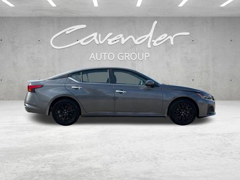 New 2025 Nissan Altima 2.5 SV w/ SV Special Edition Package image 17