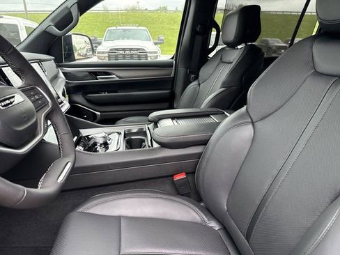 New 2026 Jeep Grand Wagoneer Limited AWD/4WD image 5