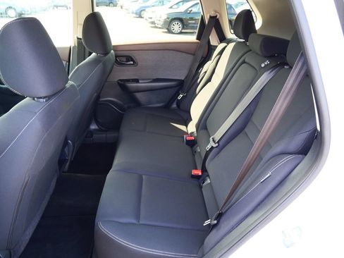 Used 2023 Nissan Rogue S AWD/4WD image 30