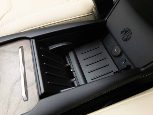 Used 2017 Tesla Model S 100D image 38