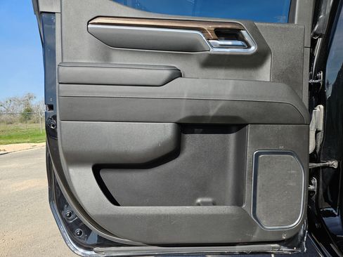 Used 2023 Chevrolet Silverado 1500 LT Trail Boss w/ Protection Package image 15