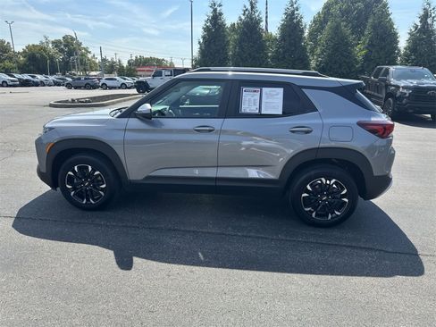 Used 2023 Chevrolet TrailBlazer LT w/ Convenience Package image 5