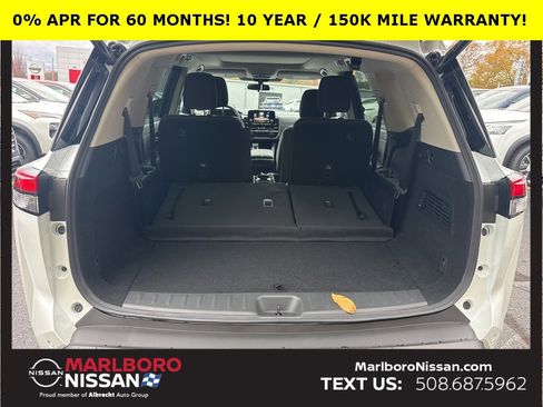 New 2025 Nissan Pathfinder SV w/ SV Premium Package image 17