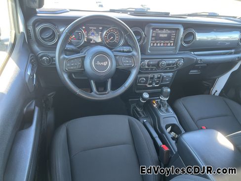 Used 2022 Jeep Gladiator Sport image 24