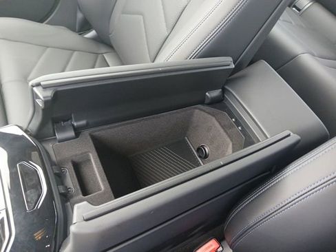 New 2026 BMW 540i xDrive w/ Executive Package image 23