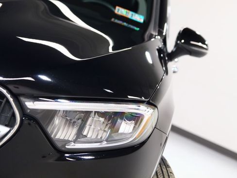 Certified 2025 Mercedes-Benz GLC 300 4MATIC image 7