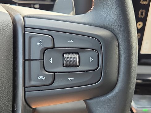 Used 2023 GMC Sierra 1500 AT4 w/ Technology Package AWD/4WD image 22