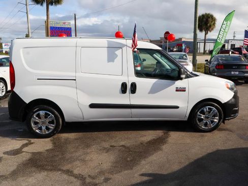 Used 2018 RAM ProMaster City Tradesman image 4
