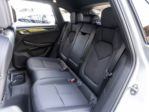 Certified 2026 Porsche Macan AWD/4WD image 52