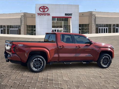 Certified 2025 Toyota Tacoma TRD Sport w/ TRD Sport Upgrade Package image 7