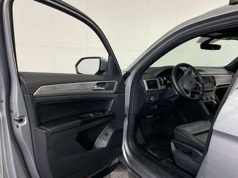 Used 2020 Volkswagen Atlas Cross Sport SE AWD/4WD image 23
