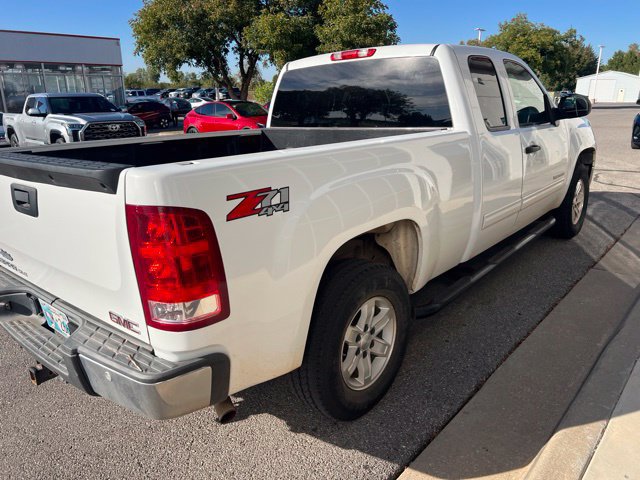 Used 2010 GMC Sierra 1500 SLE w/ Power Pack Plus AWD/4WD image 4