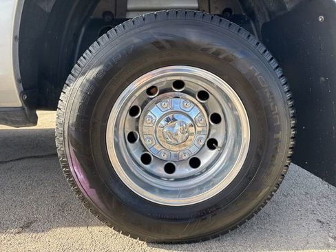 Used 2024 RAM 3500 Laramie AWD/4WD image 17