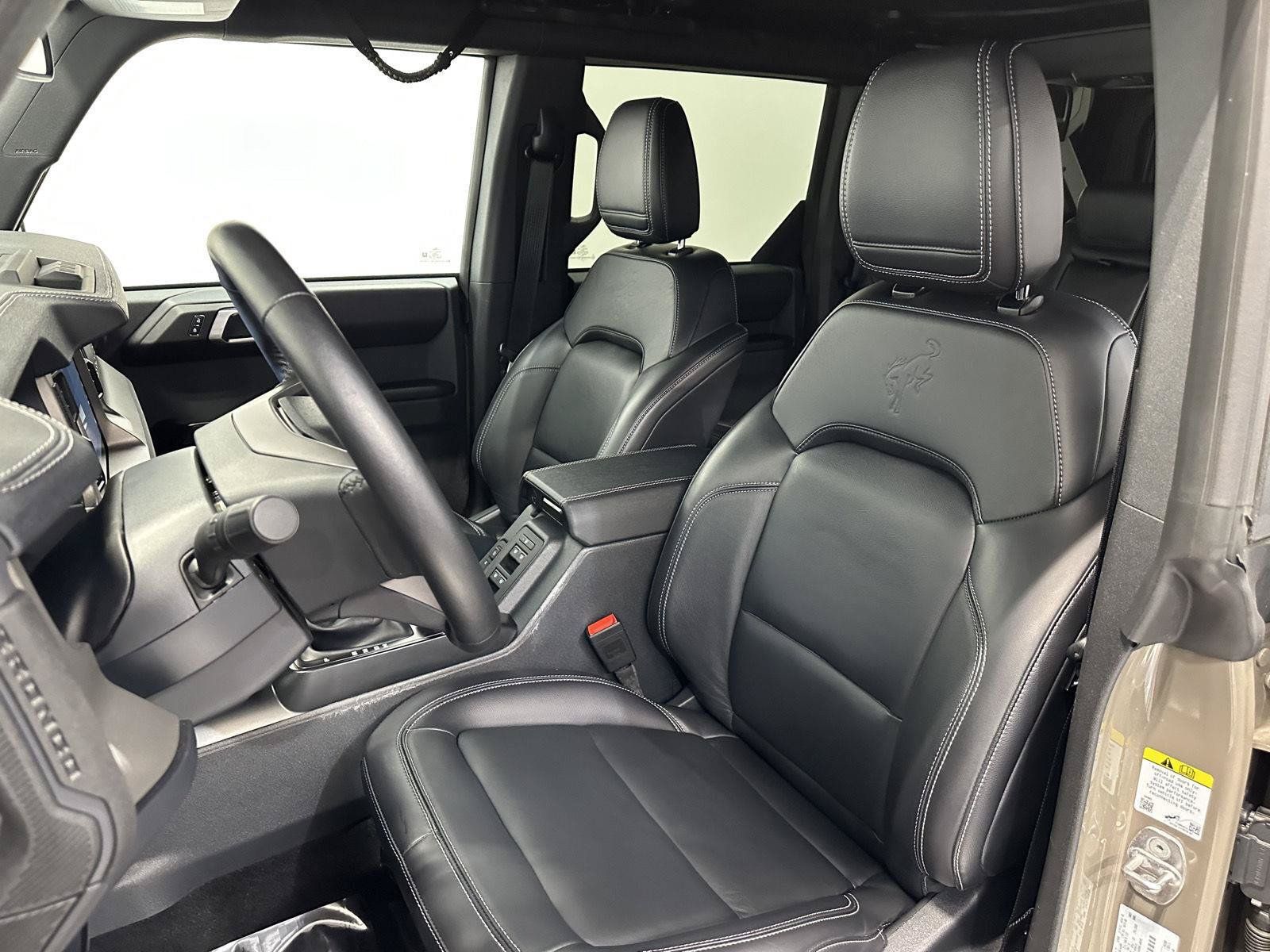 Used 2025 Ford Bronco Outer Banks AWD/4WD image 15