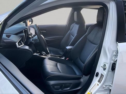 Used 2025 Toyota Corolla XLE FWD image 23