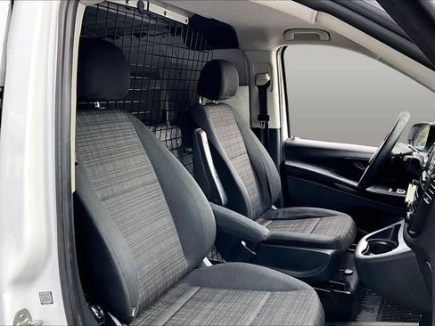 Used 2018 Mercedes-Benz Metris image 9