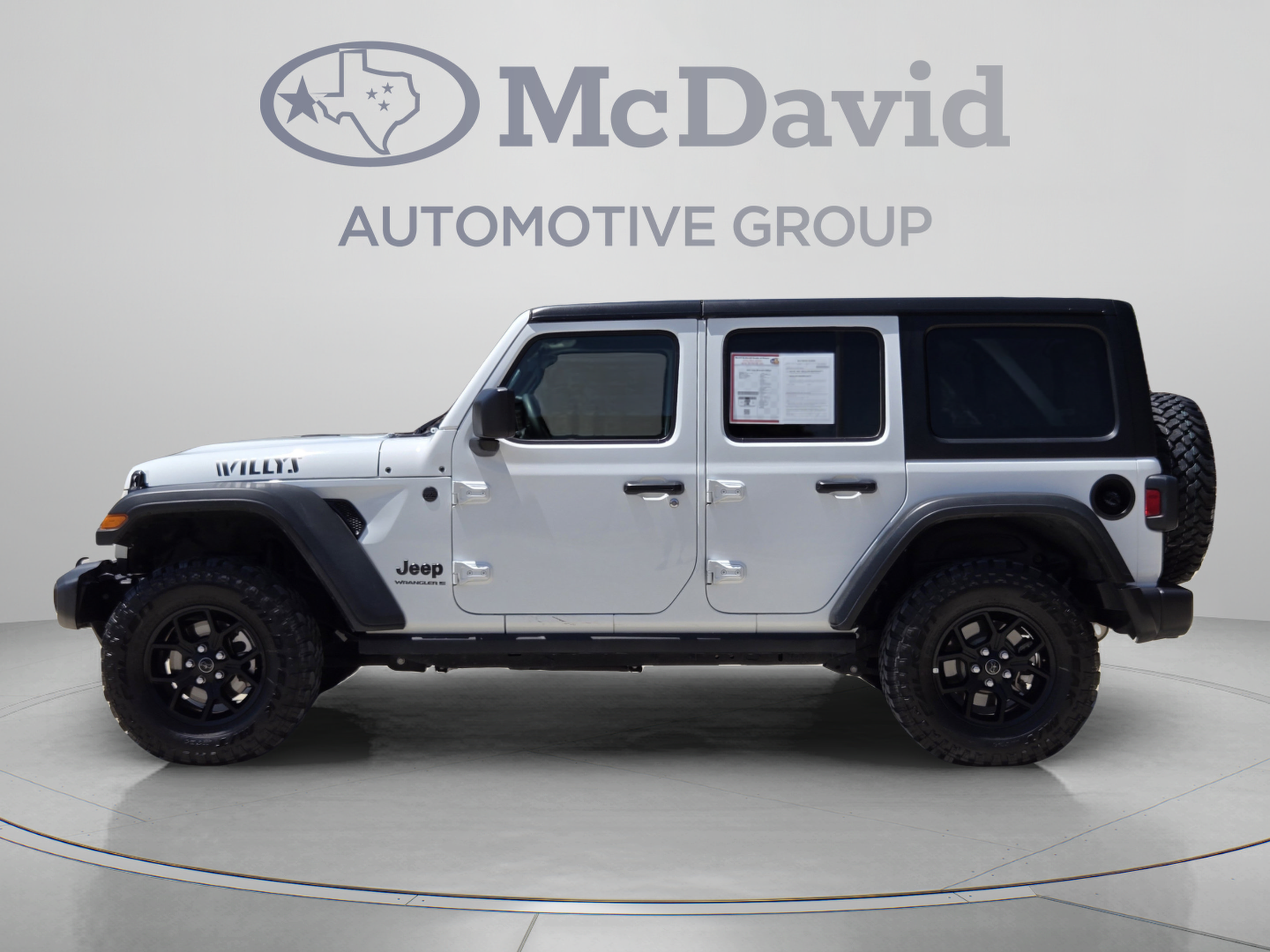 Used 2025 Jeep Wrangler Unlimited Sport AWD/4WD image 2