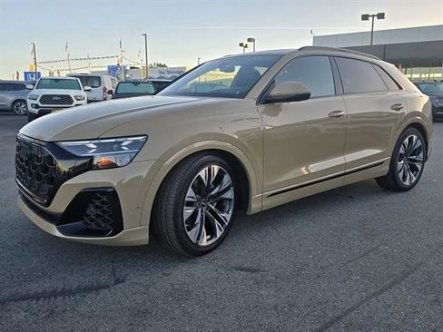 Used 2024 Audi Q8 Prestige image 3