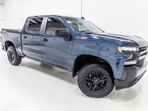 Used 2019 Chevrolet Silverado 1500 LT Trail Boss AWD/4WD image 9