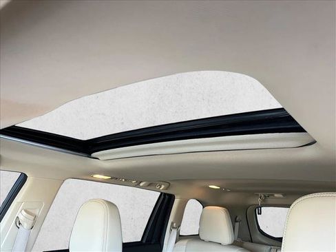 Used 2016 Toyota Highlander Limited FWD image 12