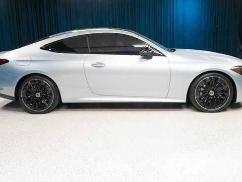 New 2026 Mercedes-Benz CLE 450 4MATIC Coupe image 4
