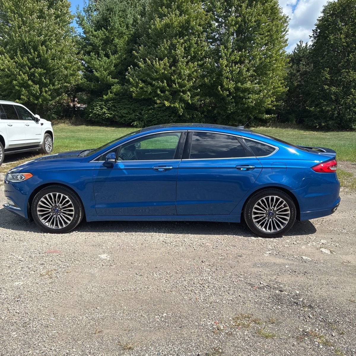 Used 2017 Ford Fusion Titanium FWD image 5