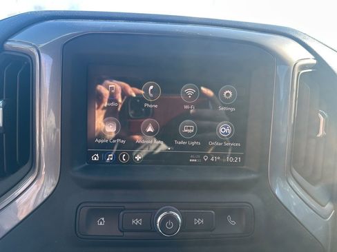 Used 2025 Chevrolet Silverado 2500 Custom w/ Custom Value Package image 16