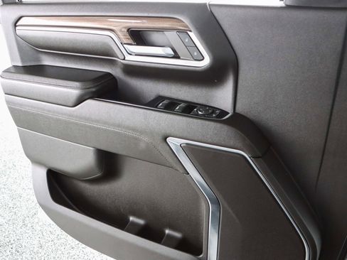 Used 2024 Chevrolet Silverado 3500 LT image 23