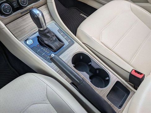 Used 2016 Volkswagen Passat 1.8T SE image 13